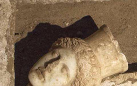 Νέο εκπληκτικό εύρημα στην Αμφίπολη: Βρέθηκε το κεφάλι της Σφίγγας [Εικόνες]