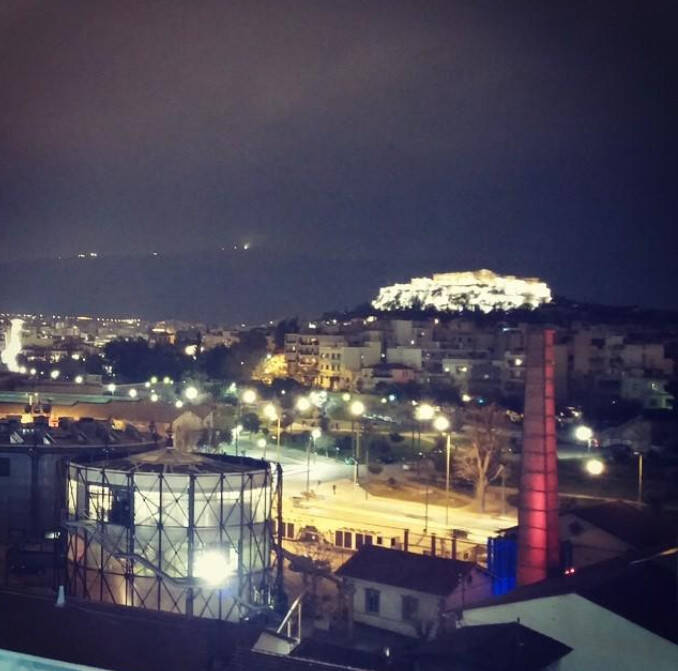 tilestwra.gr | Αθήνα: Ξεκίνησε την λειτουργία του το εστιατόριο που αιωρείται στα 50 μέτρα! Δείτε τις φωτογραφίες!